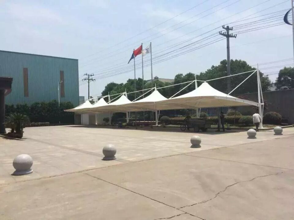 膜结构汽车棚